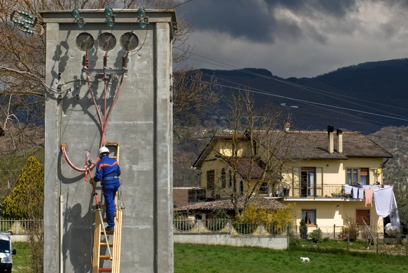 Accendi la luce! A Pelago restyling delle cabine elettriche